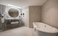 Riu  Palace  Antillas Suite Oceanfront Bathroom