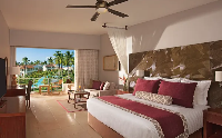 Dreams Royal Preferred Club Deluxe Pool View