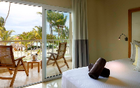 Palace Deluxe Beachside Panoramic Ocean View