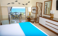 Junior Suite Ocean Front View with Jacuzzi