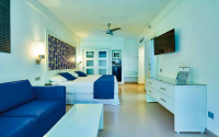 Riu Bambu family room