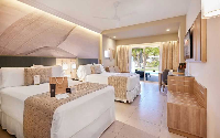 Riu Palace Macao Junior Suite Deluxe Swim Up