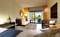 TRS Cap Cana Swim Up Junior Suite Living