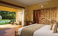 Zoetry Agua Romantic Junior Suite Agua Swim Up