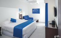 Riu Reggae family room 