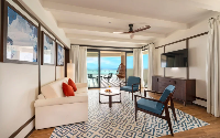 Ocean Coral Springs MasterSuite livingroom3