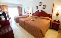Riu MontegoBay family room 