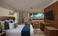 Dreams Sands Preferred Club Honeymoon Plunge Pool Suite