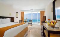 Krystal Cancun Mexico -  Family Studio