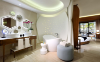 TRS CORAL HOTEL JUNIOR SUITE SWIM UP BATHROOM