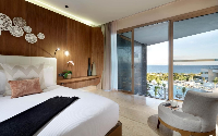 TRS Coral Loft Suite Jacuzzi Ocean View Interior2