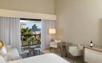 PARADISUS LOS CABOS THE RESERVE DELUXE OCEAN VIEW SUITE LIVING ROOM 