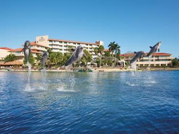 Dreams Aventuras Resort & Spa