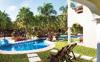 El darodo Royale swim Up junior suite