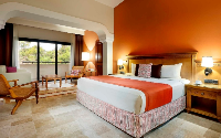 Grand Palladium Colonial Deluxe Junior Suite Garden View