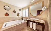 Grand Palladium White Sands Suite Bath